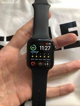 Apple Watch serija 4 44mm