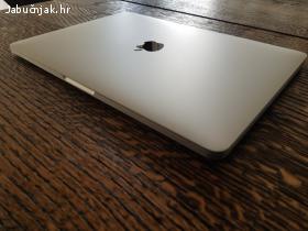 Apple MacBook Pro 13" 256GB (2017. god)